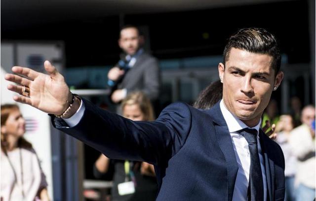 英超12月最佳球员候选：哈兰德、埃基蒂克、罗杰斯在列