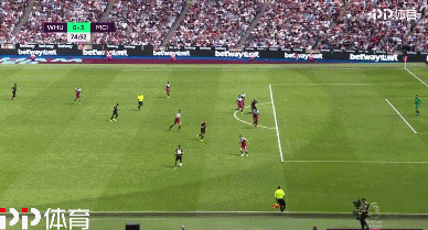 马卡列西甲上半程收视率：巴萨场均吸引165万观众位列第一