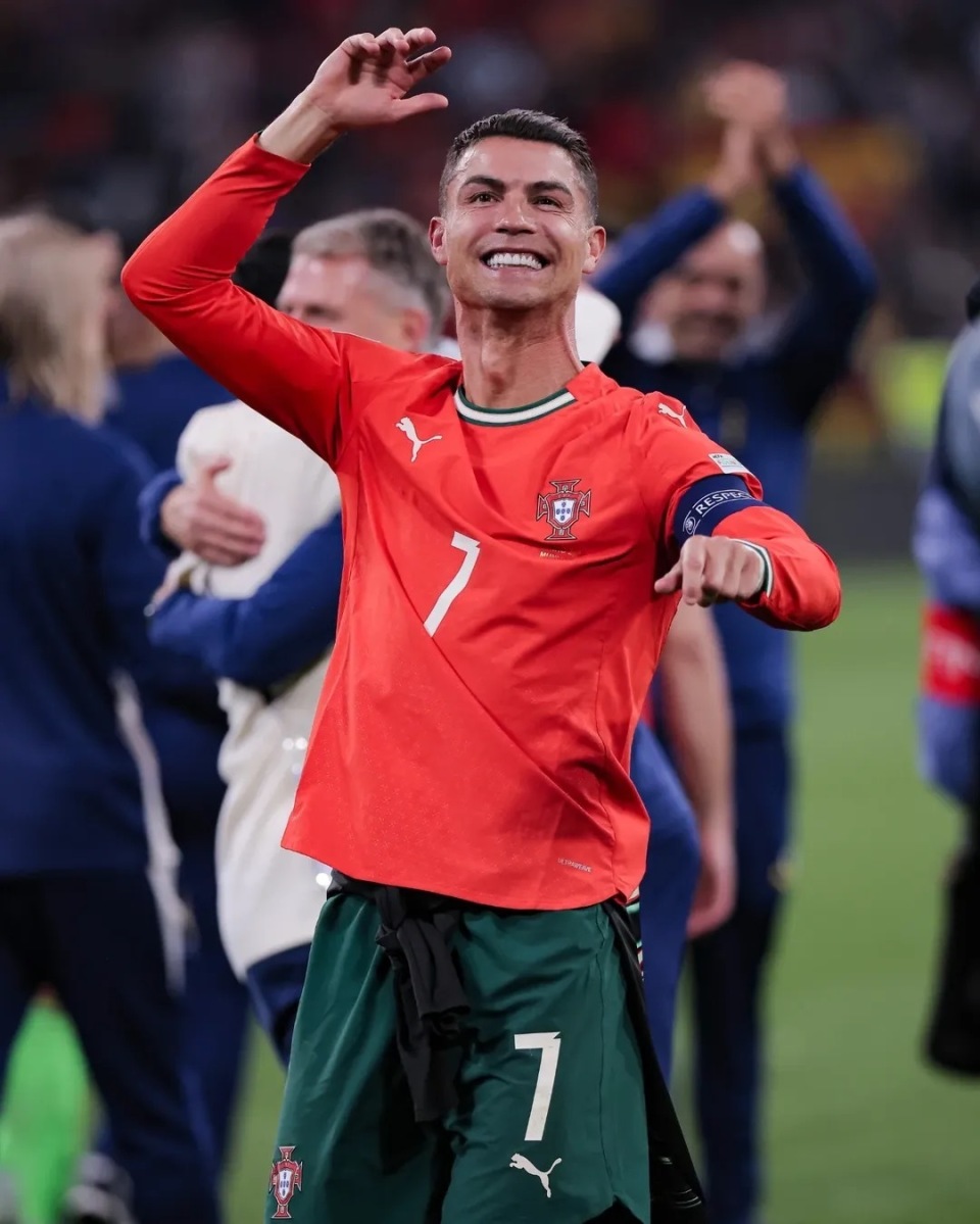 奎托斯和阿特柔斯再度踏上旅程，探索九界寻找真相